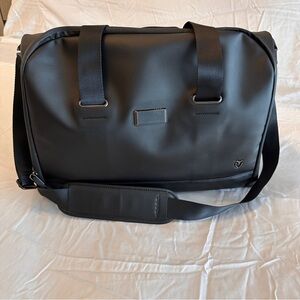 Vessel Golf Signature Weekender bag
